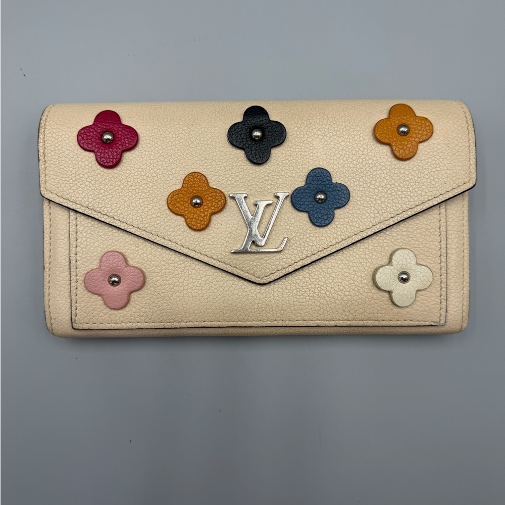 Louis Vuitton Fleur Wallet